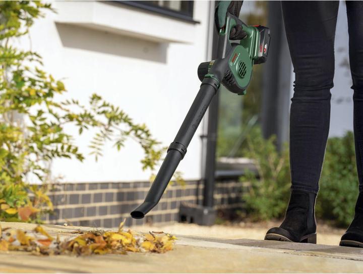 Actual product image Bosch Home & Garden Universal (Rechargeable battery operated, Leaf blower)