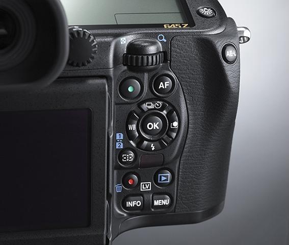 Actual product image Pentax 645Z (55 mm, 51.40 Mpx, Medium format)