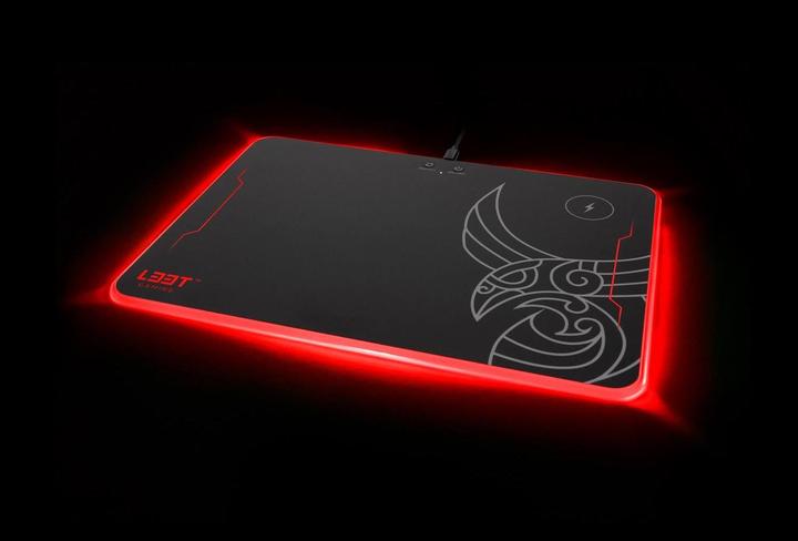 Immagine prodotto L33T Tappetino per mouse da gioco Kvennavagn, con retroilluminazione LED RGB, ricarica QI