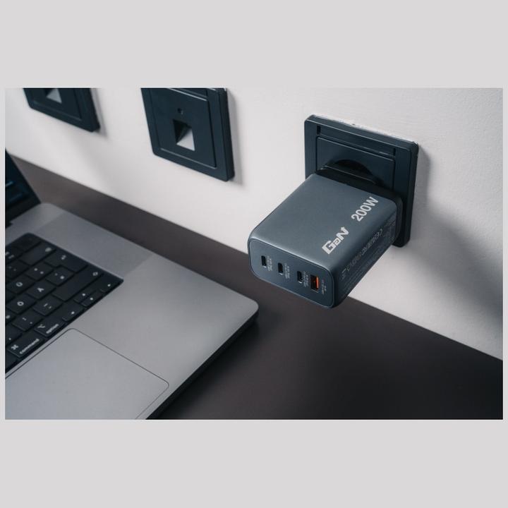 Actual product image Verbatim GNC-200 GaN Charger (200 W)