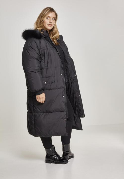 Actual product image Urban Classics UC Curvy Ladies Oversize Faux Fur Puffer Coat (XL)