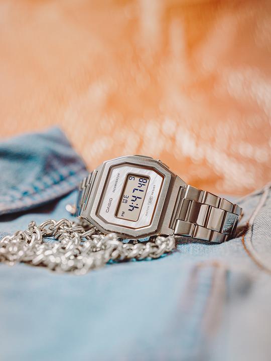 Actual product image Casio Vintage A1000d-7ef (Digital watch, 39.60 mm)