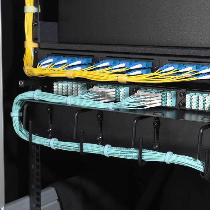 Immagine prodotto Velcro brand Fascetta professionale di marca (Fascette in plastica, 200 mm, 750 pz.)
