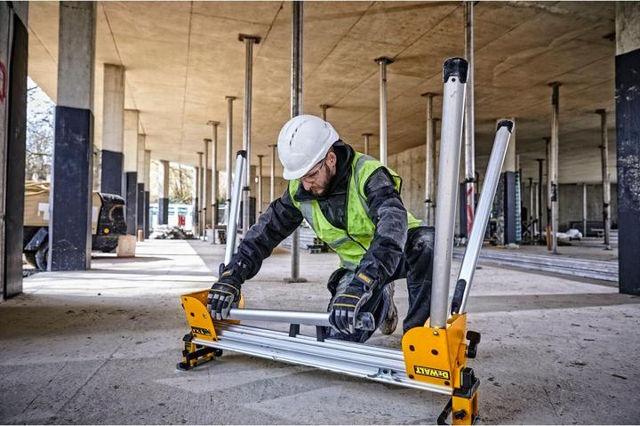 Image du produit DeWalt Châssis (compact) DE7033 pour scies à onglet et tronçonneuses (25 cm, 250 cm)