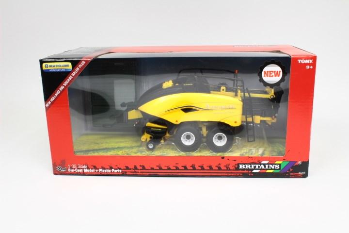 Actual product image Tomy Britains New Holland Big square baler 43266