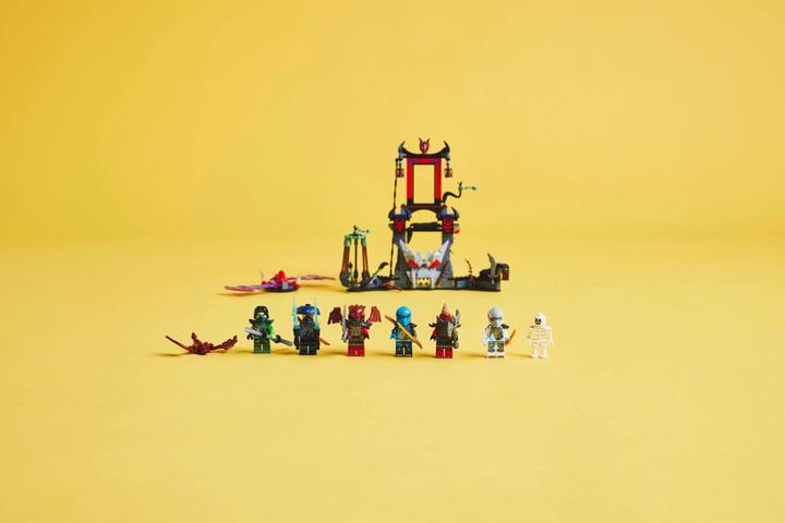 Actual product image LEGO Draconian storm village (71841, LEGO Ninjago)