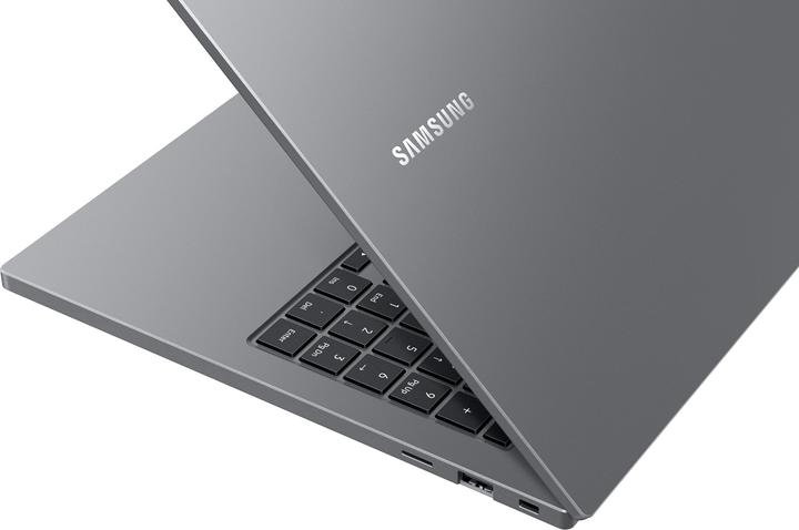 Produktbild Samsung Galaxy Book Plus2 (15.60", Intel Celeron 6305, 4 GB, 128 GB, DE)