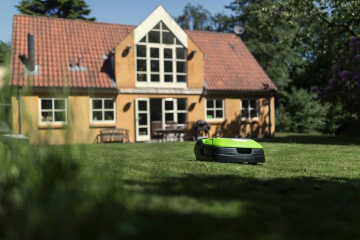 Produktbild Greenworks Robotic lawn mower OptiMow15 (1500 m²)