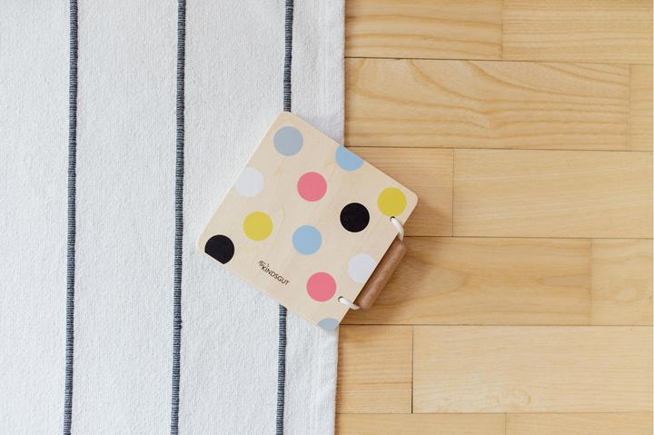 Produktbild Kindsgut Beschäftigungsspielzeug Holzbuch Farben