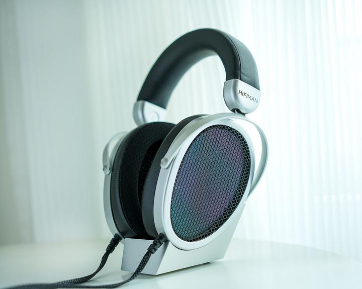 Actual product image Hifiman Mini Shangri La Electrostatic System (Cable)