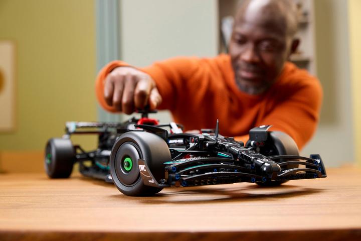 Actual product image LEGO Mercedes-AMG F1 W14 E Performance (42171, LEGO Technic)