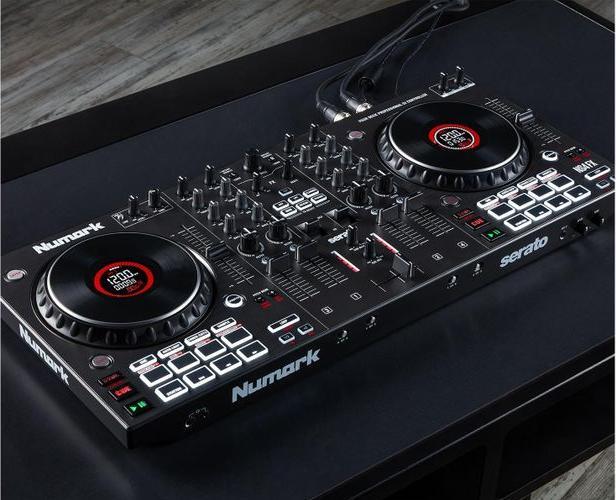 Immagine prodotto Numark NS4FX