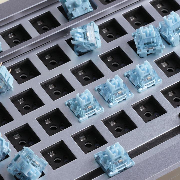 Actual product image Akko V3 Pro Cream Blue Switches