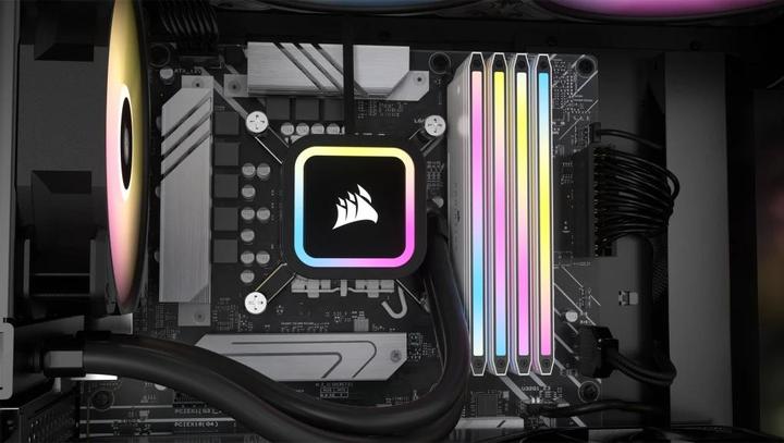 Immagine prodotto Corsair Dominator Titanium (2 x 24GB, 7200 MHz, RAM DDR5, DIMM)