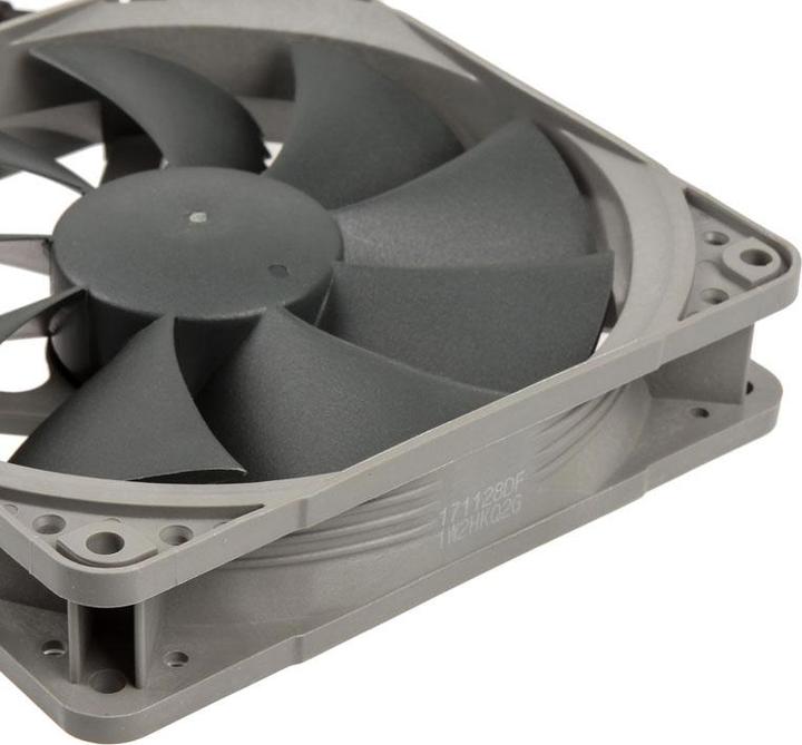 Actual product image Noctua NF-P12 redux-1700 PWM fan (120 mm, 1 x)