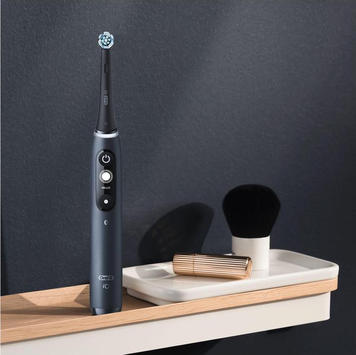 Actual product image Oral-B 7S (Oscillating toothbrush)