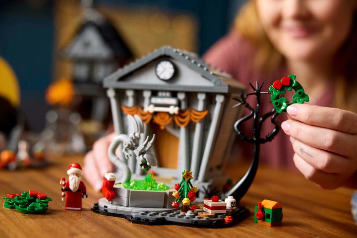Immagine prodotto LEGO Nightmare Before Christmas (21351, LEGO Ideas, Set LEGO rari)