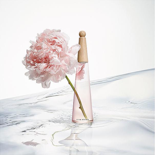 Actual product image Issey Miyake L'Eau d'Issey Pivoine Eau de Toilette Intense 100ml (Eau de toilette, 100 ml)