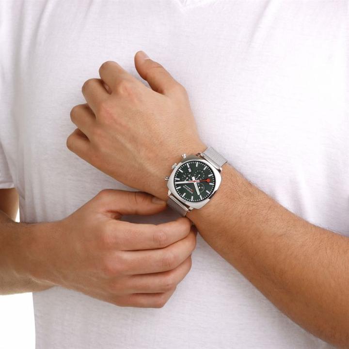 Produktbild Mondaine Grand Cushion (Uhr mit Schmuckstein, 41 mm)