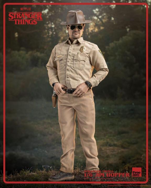 Produktbild ThreeZero Stranger Things Actionfigur 1/6 Jim Hopper (Season 1) 32 cm