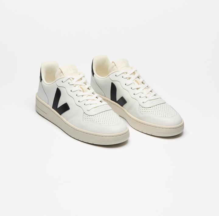 Produktbild Veja V-10 LEATHER EX-WHITE BLACK (42)
