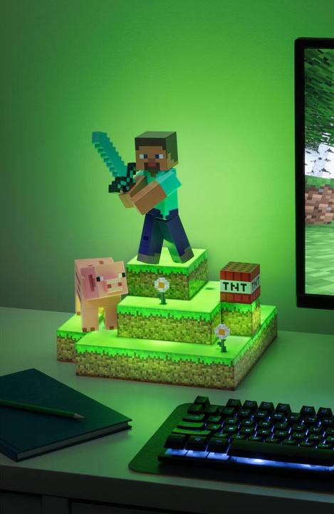 Actual product image Paladone Products Steve Diorama Funkoal Light