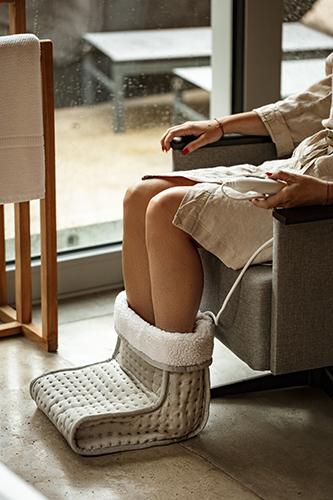 Actual product image Adler AD 7432 Electric Heated Blanket Electric Heated Throw, Plush, Synthetic Wool