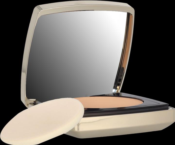 Actual product image Estée Lauder Double Wear (No. 4C1 - Outdoor Beige)