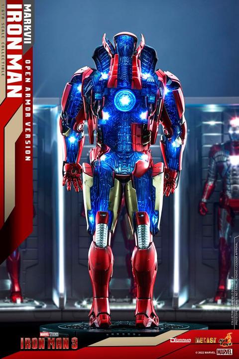 Actual product image Hot Toys Iron Man 3 diorama 1/6 Iron Man Mark VII (Open Armour Version) 32 cm