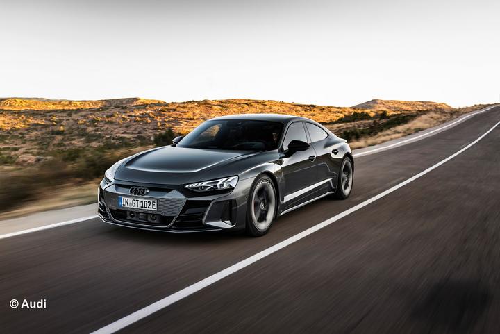 Actual product image Revell RC Scale Car Audi e-tron GT, Remote Control Car