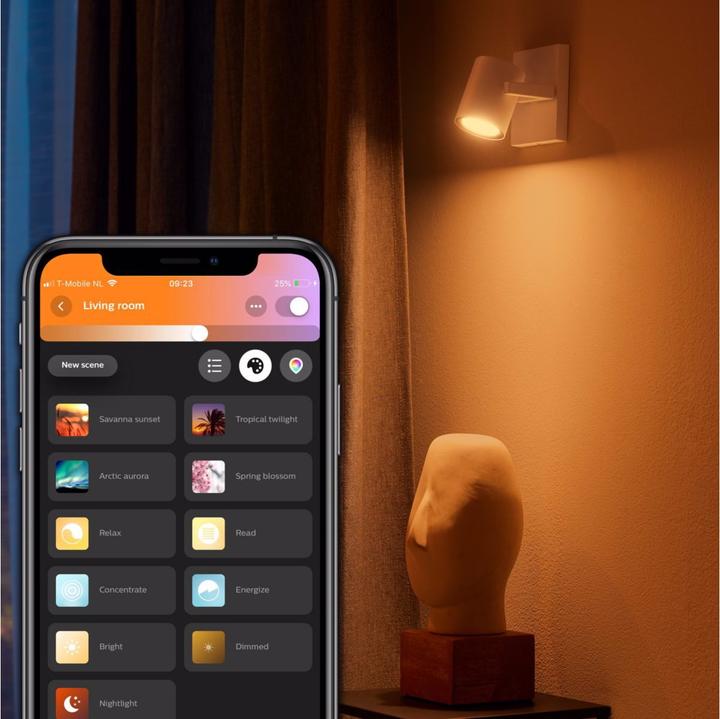 Produktbild Philips Hue Argenta Basis BT (350 lm, GU10)