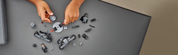 Produktbild LEGO Batman und Selina Kyle: Verfolgungsjagd auf dem Motorrad (76179, LEGO DC)