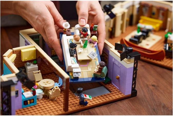 Immagine prodotto LEGO Amici Appartamenti (10292, LEGO Friends, Set LEGO rari)