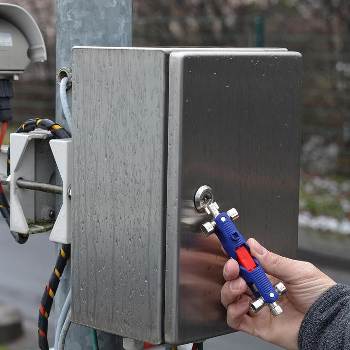 Actual product image Knipex Switch cabinet key JointKey Quadro (10 mm, 5 mm)