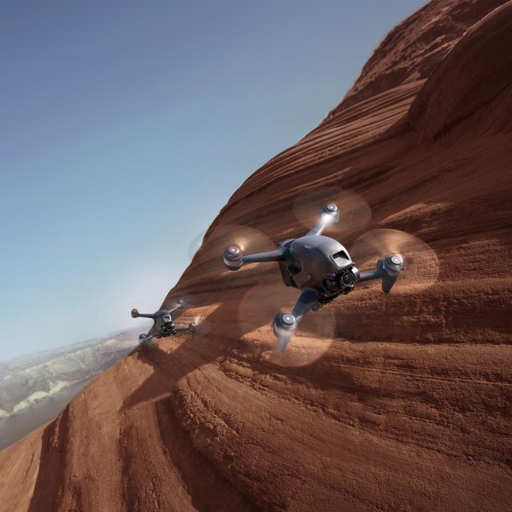 Immagine prodotto DJI Edizione universale FPV (20 min, 795 g, 12 Mpx)