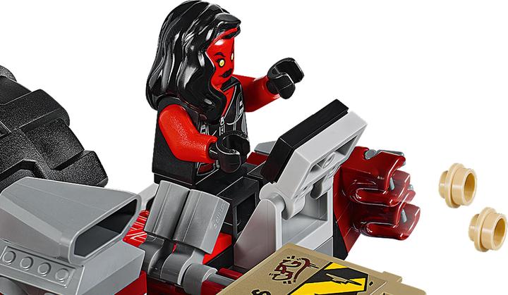 Actual product image LEGO Marvel Super Heroes Hulk vs Red Hulk (76078, LEGO Marvel)