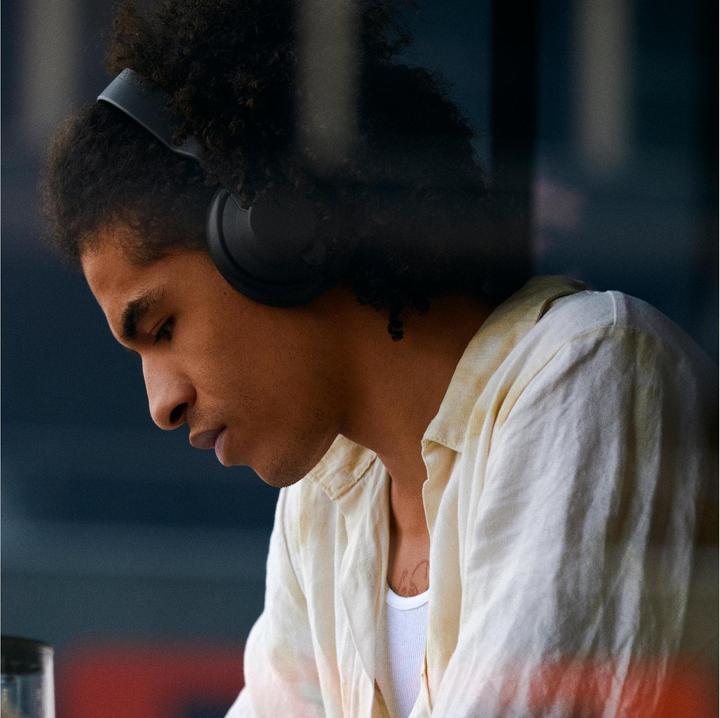 Actual product image Aiaiai Over-Ear Headphones TMA-2 Move Black (No noise cancelling, 40 h, Wireless)