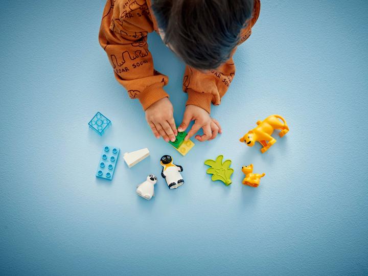 Actual product image LEGO Wildtier-Familien: Pinguine und Löwen (10442)