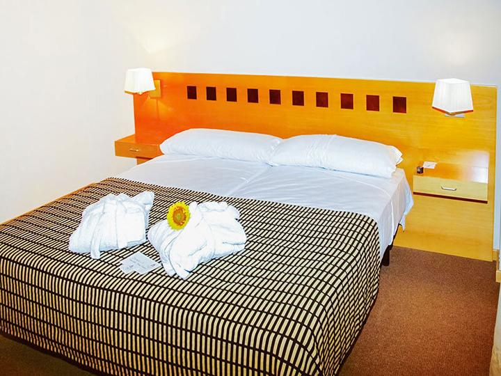 Image du produit Smartbox Journée au parc PortAventura et Ferrari Land pour 2 avec 2 nuits en hôtel 4* (2 pers.)