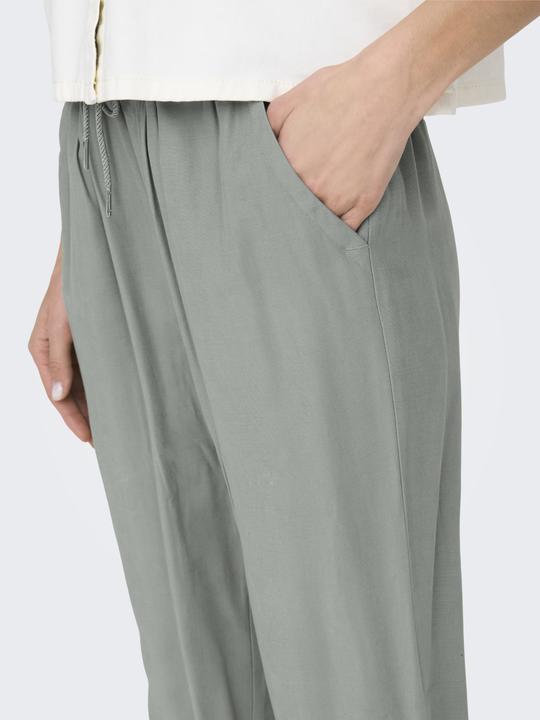 Immagine prodotto Only ONLKELDA-EMERY Vita media Vestibilità regolare Pantaloni classici Pantaloni classici (W46/L32)