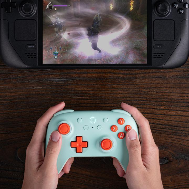Actual product image 8bitdo Ultimate 2C Wireless (green, for Windows & Android) (PC, Android)