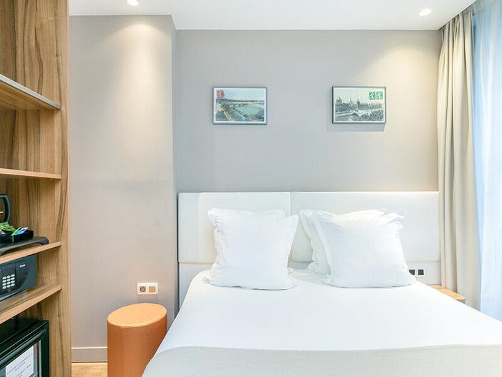 Immagine prodotto Smartbox Parigi magica: soggiorno romantico con 1 notte in un hotel a 3 o 4 stelle (2 pers.)
