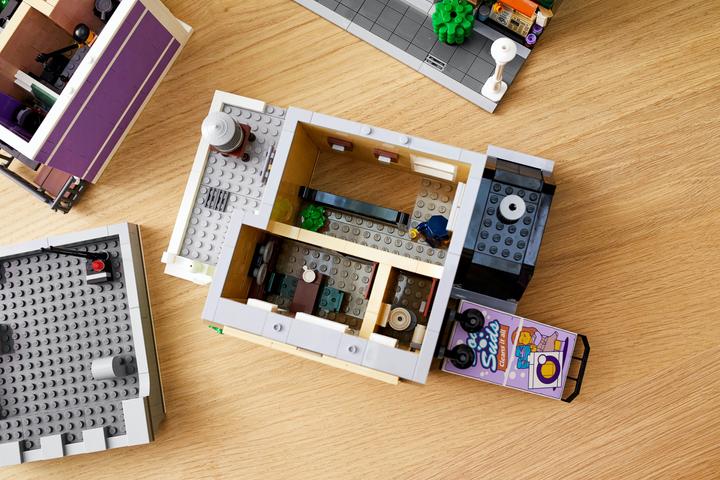 Actual product image LEGO Police Station (10278, LEGO Creator Expert, LEGO Rare Sets)