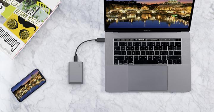 Actual product image LaCie Mobile SSD Secure (2000 GB)