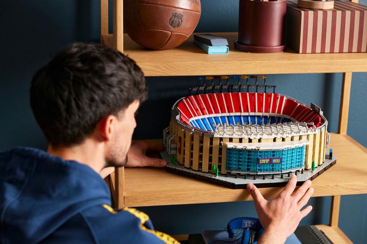 Produktbild LEGO ICONS CAMP NOU - FC BARCELONA 10284 (10284, LEGO Creator Expert, LEGO Seltene Sets)