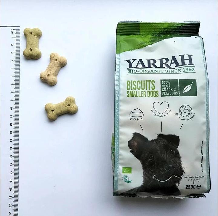 Actual product image Yarrah Snack Multi Dog Biscuits Vega Organic (Junior, Senior, Adult, 1 pcs., 250 g)