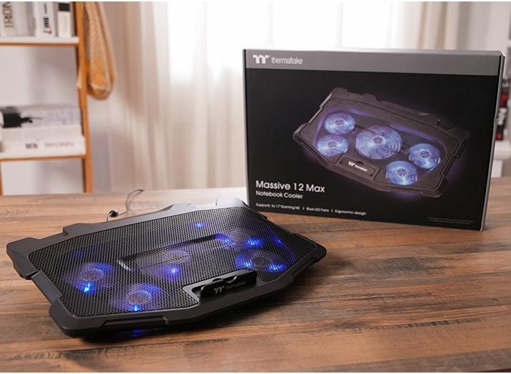 Actual product image Thermaltake Massive 12 Max notebook cooling pad (17") 2200 RPM Black