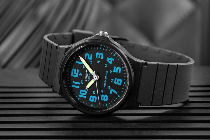 Actual product image Casio Collection (Analogue wristwatch)
