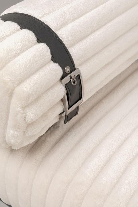 Actual product image Kare Design Bank Tilly 140cm