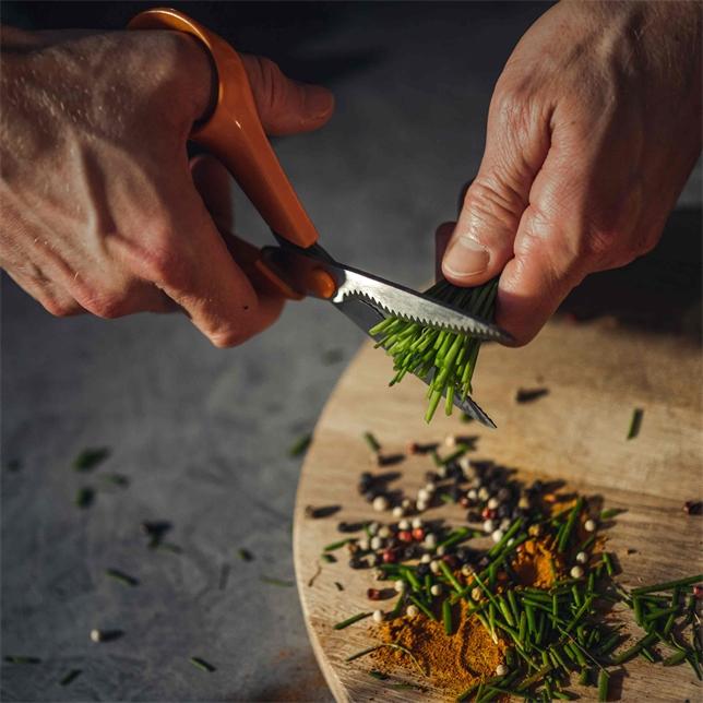 Actual product image Fiskars Kitchen scissors, 18cm (18 cm)